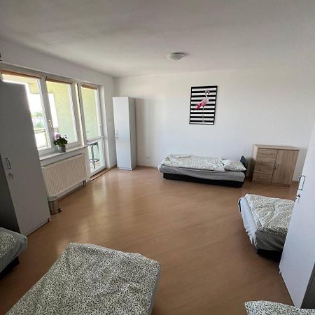 Hostel „U Sashka” Варшава Екстериор снимка