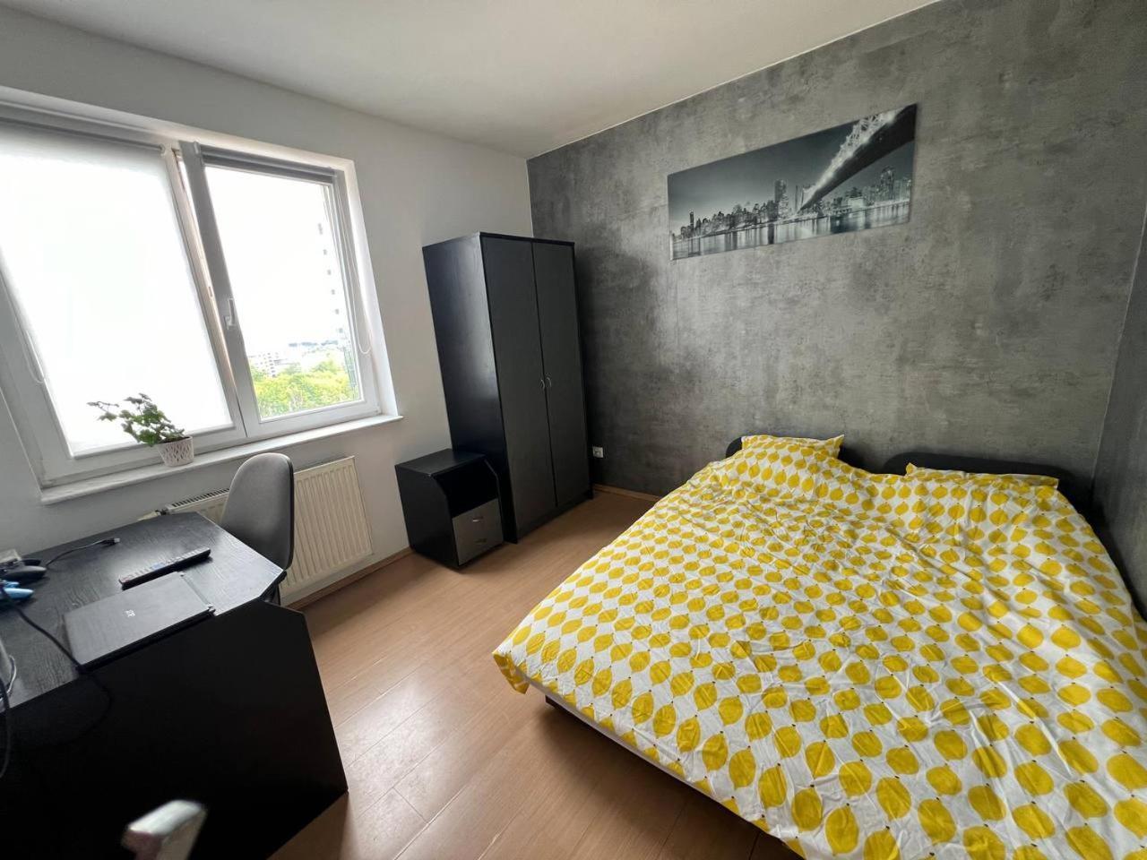 Hostel „U Sashka” Варшава Екстериор снимка